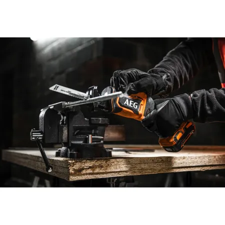 Бесщеточная сабельная пила BUS18SBL-0 AEG