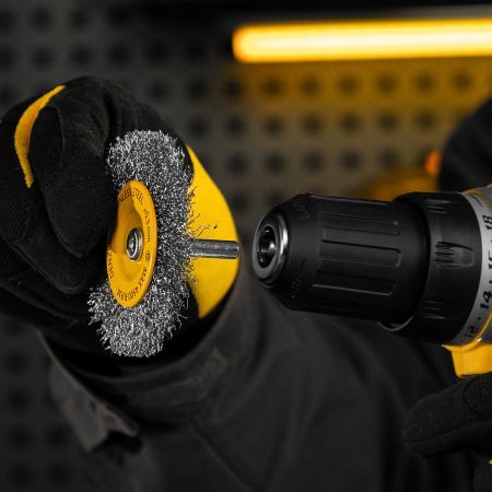 Щетка для дрели, 75 мм, Плоская, со шпилькой, нержавеющая витая проволока Denzel