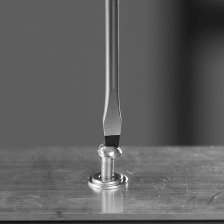 Отвертка, SL3х100 мм, S2, 3к рукоятка Denzel