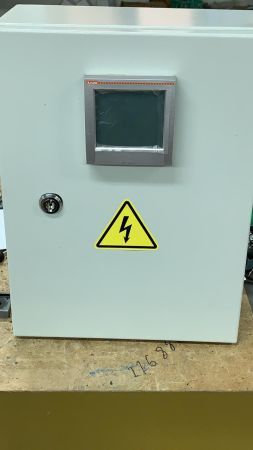 Шкаф удаленного управления ДГУ с контроллером Lovato RGKRA