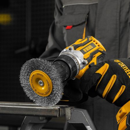 Щетка для дрели 100 мм, Плоская, со шпилькой, нержавеющая витая проволока Denzel