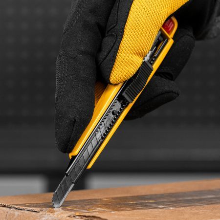 Нож, 9 мм, сменное лезвие, SK4, алюминиевый корпус, торцевой зажим Denzel