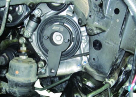 Фиксатор шкива коленвала (TOYOTA,LEXUS) JTCJTC