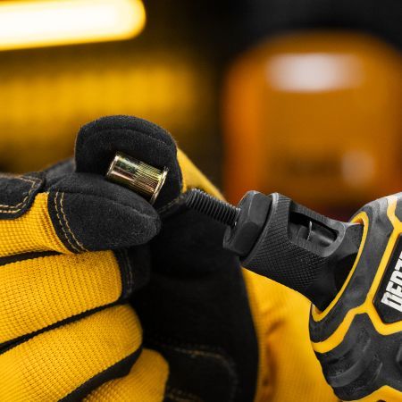 Заклепки резьбовые, стальные, оцинкованные, М6, пластиковый кейс, 70 шт. Denzel