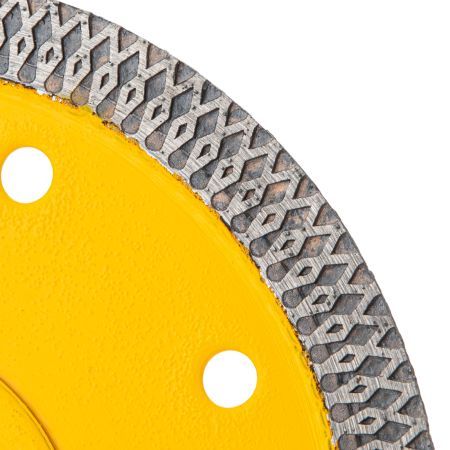 Диск алмазный отрезной 125 х 22,2мм, сплошной, супертонкий, горячий пресс, сухой/мокрый рез Denzel