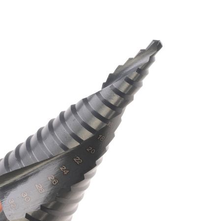 Сверло по металлу ступенчатое (4-32 мм, шаг 2 мм)