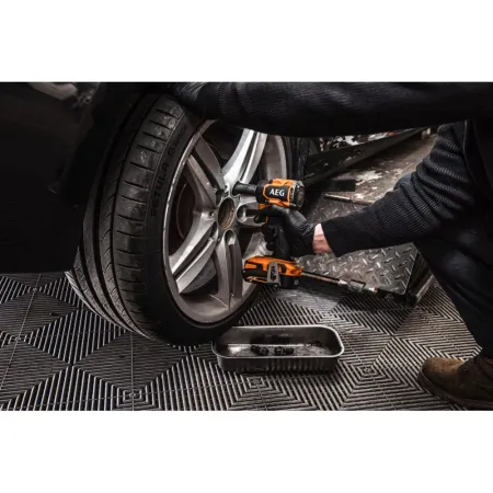 Ударный гайковерт BSS18S12BL2-0 AEG